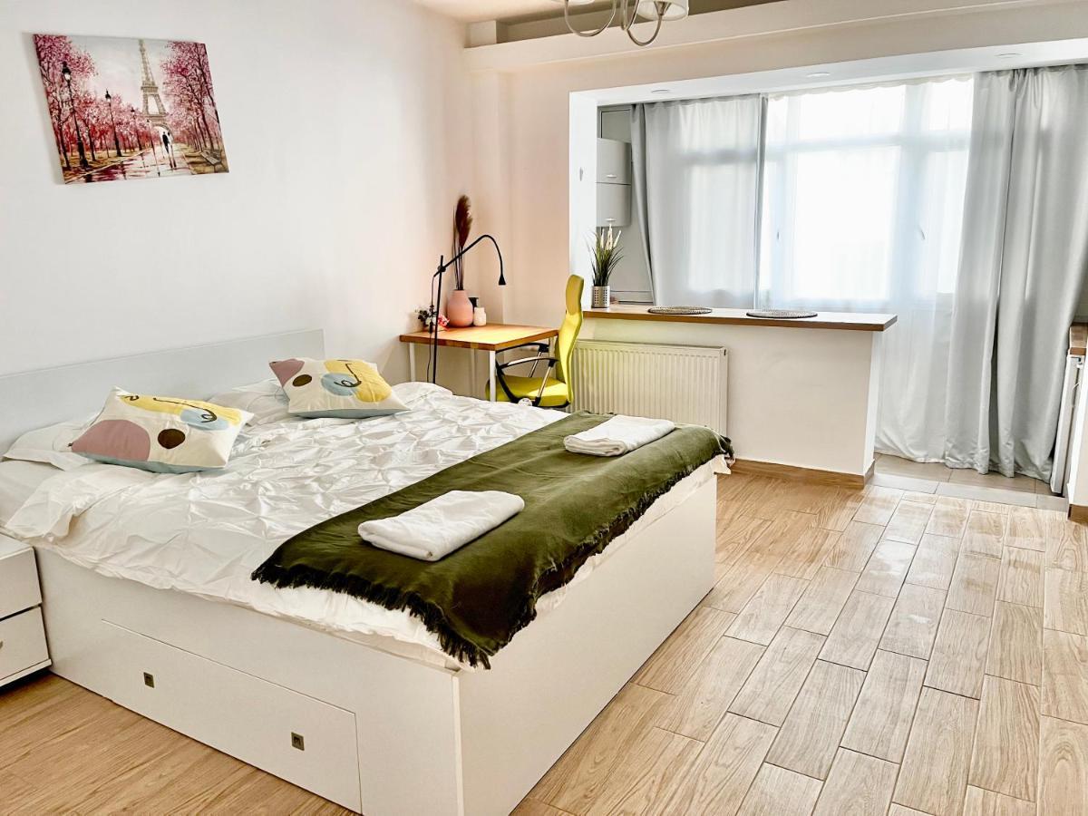Victoriei Studio Bukares Bagian luar foto